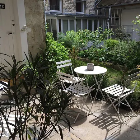 L'annexe Du 11 C, 3 Etoiles, Besancon
