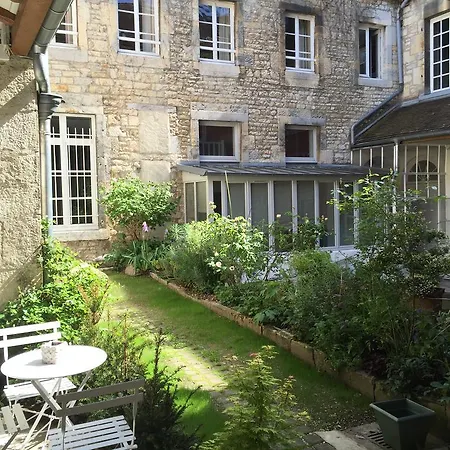 L'annexe Du 11 C, 3 Etoiles,